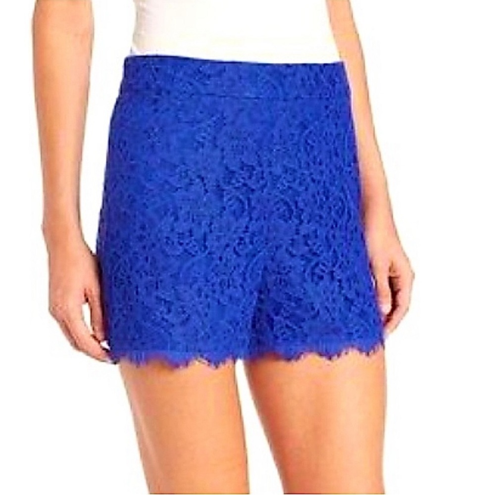 Diane von Furstenberg Fausta Lace ShortsSize 8